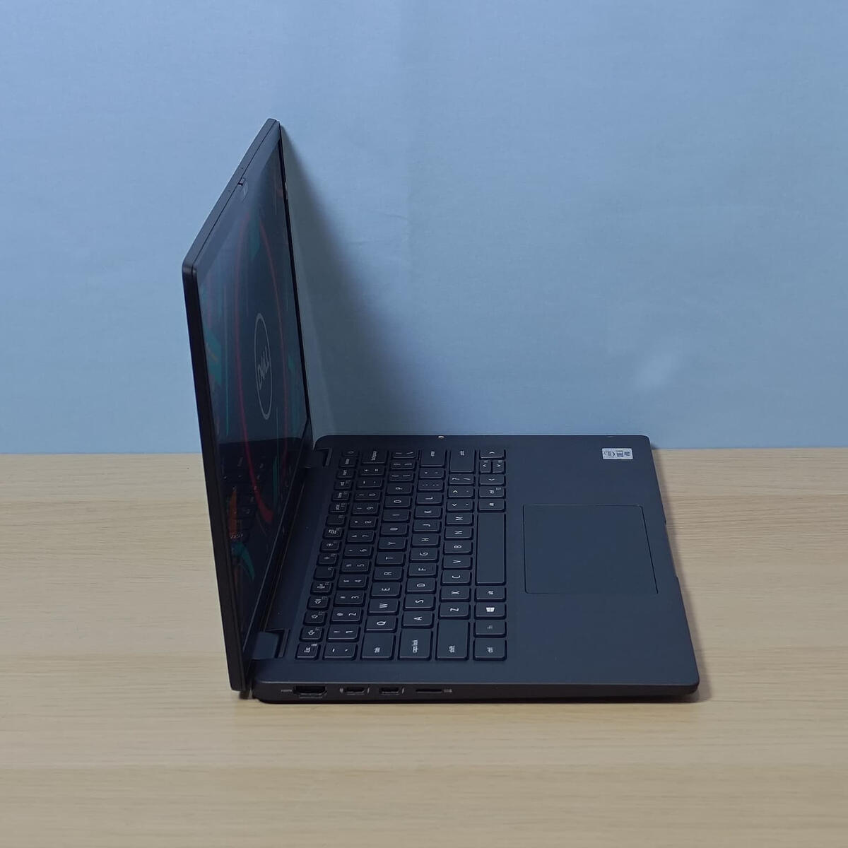 Dell Latitude 7410 Samping Kanan Butik Laptop